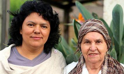 Berta Caceres y su Madre Berta Flores